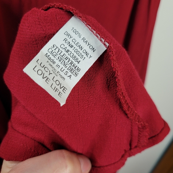 Red Dress - Picture 9 of 10